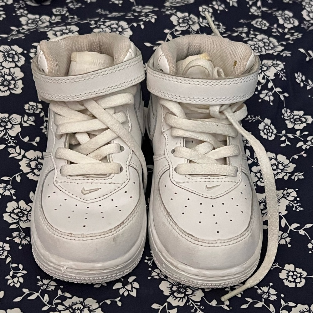 Nike Air Force 1 Triple White Hightops-Toddler Size 7.5c